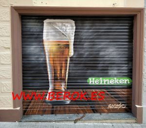 graffiti persiana cerveza Heineken Hospitalet